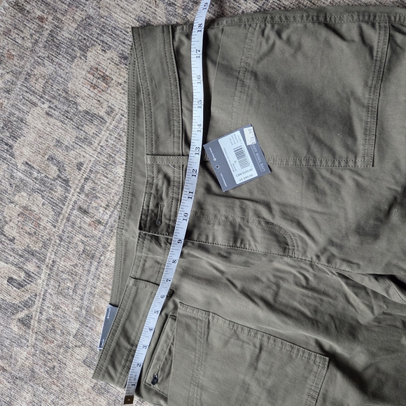 Eddie Bauer Guides Day Off Straight Chino Dark Thyme 12 - Picture 4 of 11